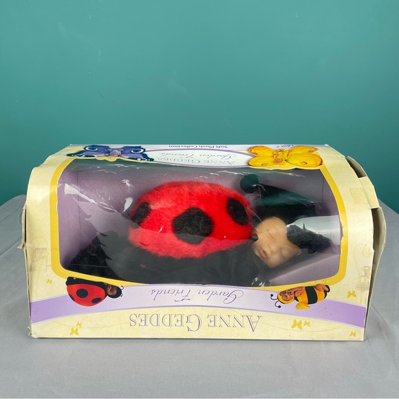 Anne Geddies Garden Friends Soft Plus Collection Babby Doll - Picture 4 of 11